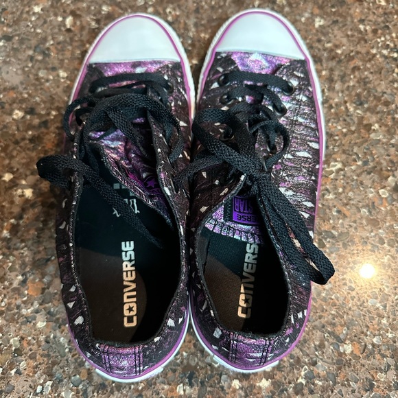 Converse - Picture 3 of 7